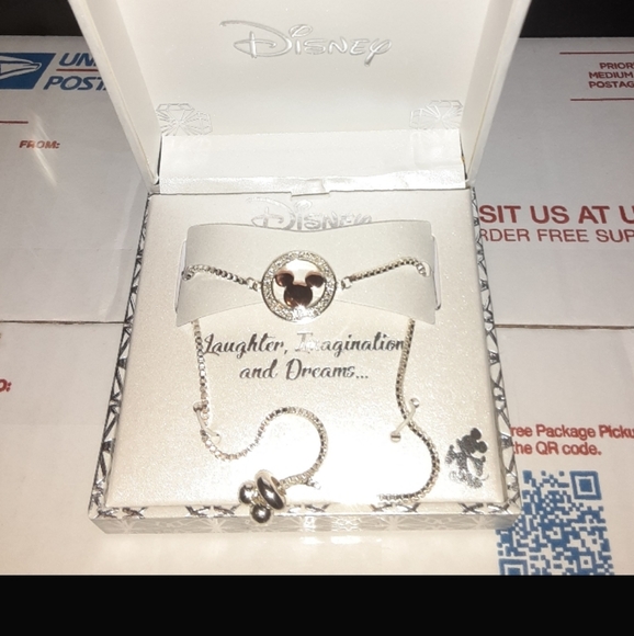 Mickey mouse bracelet - Picture 2 of 3